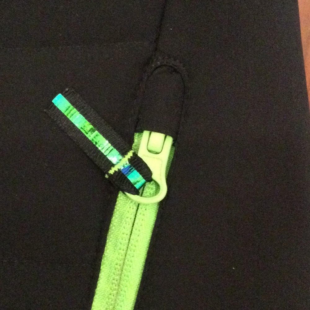 Champion Windbreaker - Picture 3 of 4